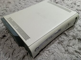 XBOX 360 FAT 60GB - vhodný skôr na opravu - 2