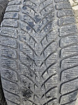 Dunlop Zimne pneu 225/50 R17 - 2
