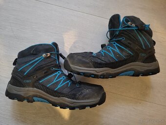 Predám detskú trekingovu obuv c. 33 - 2