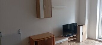 Mala kuchynska linka a rozny nabytok - 2