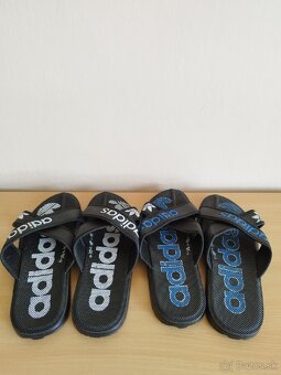 Šľapky Adidas . - 2