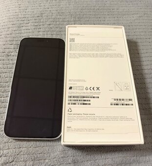 Apple iPhone 17 Pro Max 256 GB Strieborný - 2
