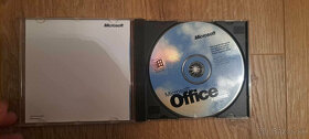 Microsoft inštalačné CD s kľúčmi - 2