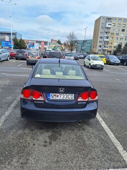 Honda civic hybrid - 2