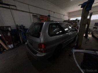 Rozpredám KIA Carnival EX - 2