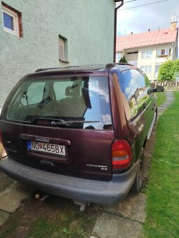 Predám Chrysler Voyager 2.5 platné TK a EK - 2
