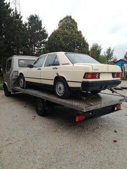 Mercedes 307 D  /  300 D - 2
