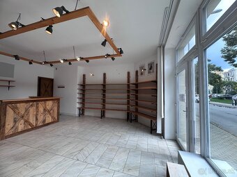 Obchodný priestor v centre Piešťan 75 m2 - 2