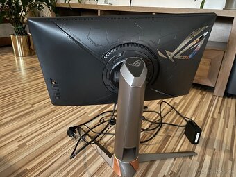 Herný monitor na diely - 2