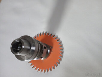 Predám nástroje do CNC HSK 63 - 2