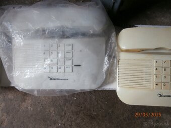 Analogove telefony Panasonic a tesla. - 2