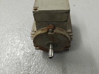 MEZ Elektromotor - 2