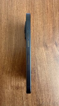 Apple iphone 15 pro 256 gb modrý titán - 2