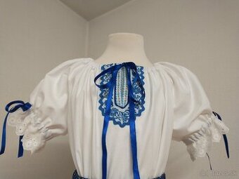 Kroj dievčenský, sukňa a blúzka - 2