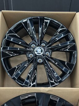 5x112 r17 superb 2 cistonove disky black original - 2