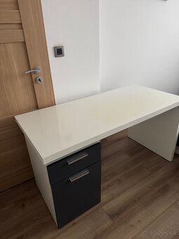Pisaci stolik - 2