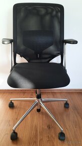 ergonomická kancelárska stolička VITRA Meda 2/XL - 2