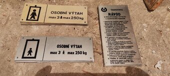 Historické tabuľky a označenia - 2