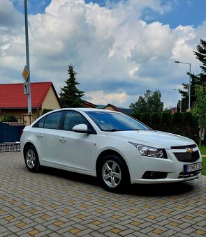 Chevrolet Cruze 1.6 benzín - 2