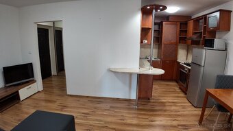 2izb byt so zariadením, internetom a lodžiou na Novej Vsi - 2