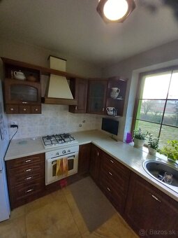 Predám kuchynskú linku aj so spotrebičmi. - 2