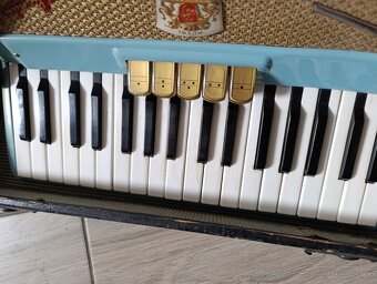 Akordeón 80 basový - 2