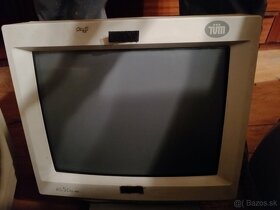 CRT monitory - 2