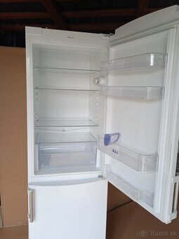 Chladnička s mrazničkou - 2