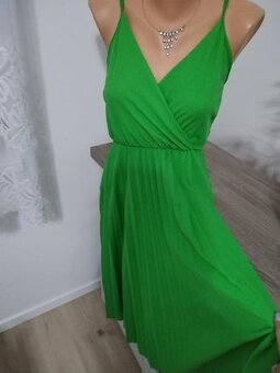 Zelené šaty uni - 2