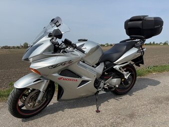 HONDA VFR800 - 2