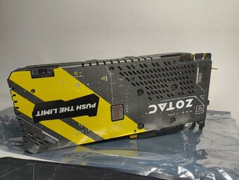 GTX 1070 Ti Zotac Amp extreme - 2