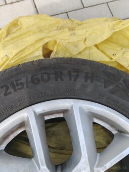 Disky 7Jx17 5x114.3mm originál Renault+Pneumatiky Continent. - 2