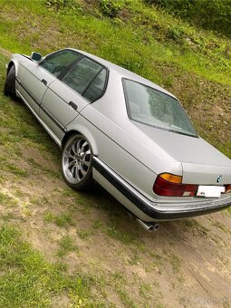 BMW e32 735i - 2