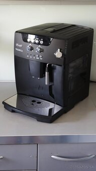 Predam kavovar Delonghi ECAM 04.110 B - 2