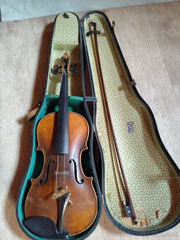 Husle Amati - 2
