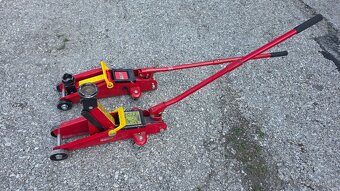 Hydraulický zdvihak na auto,nosnosť 2 tóny. - 2
