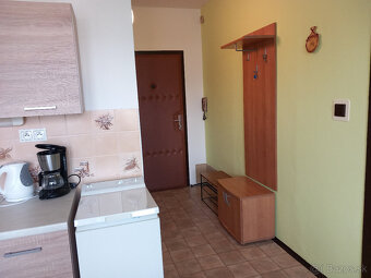 prenájom 1-izb. bytu na Vlčincoch - 2