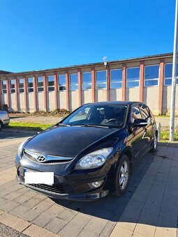 Hyundai i30 1.4i 80kW benzín - 2