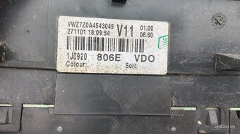 Budíky golf 4 1.9 SDI 50kw - 2