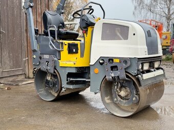 Vibrační válec Dynapac CC800 - 2