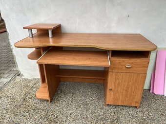 Počítačový stolík - 2