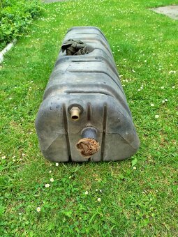 Nádrž na naftu - 2