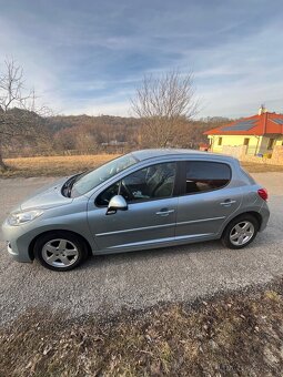 Peugeot 207 1.4 benzín - 2