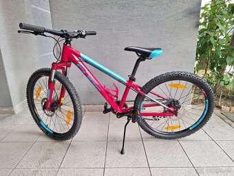 Predám detský bicykel 24kola Cube disc dievčenský - 2