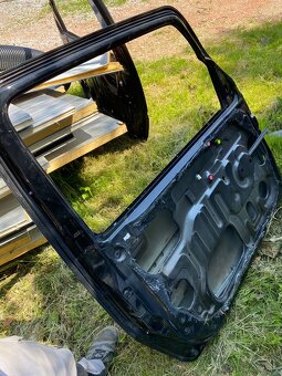 Suzuki Jimny dvere poškodený rám okolo okna - 2