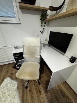 Lkový pc stolík - 2