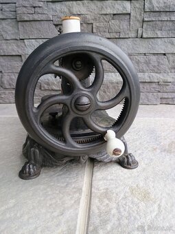 starozitny sijaci stroj - 2