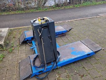 Nožnicovy pneuservisny autozdvihak 3000kg - 2