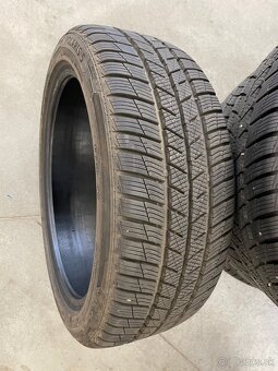 Predám zimné pneu Barum POLARIS 5 215/45 R18 93 V - 2