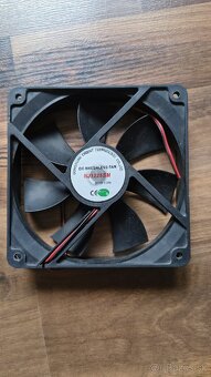 2x Klávesnica, 1x ventilátor z PC - 2